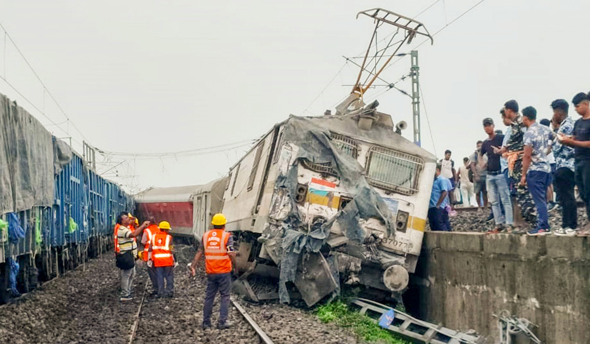 Mumbai-Howrah train accident